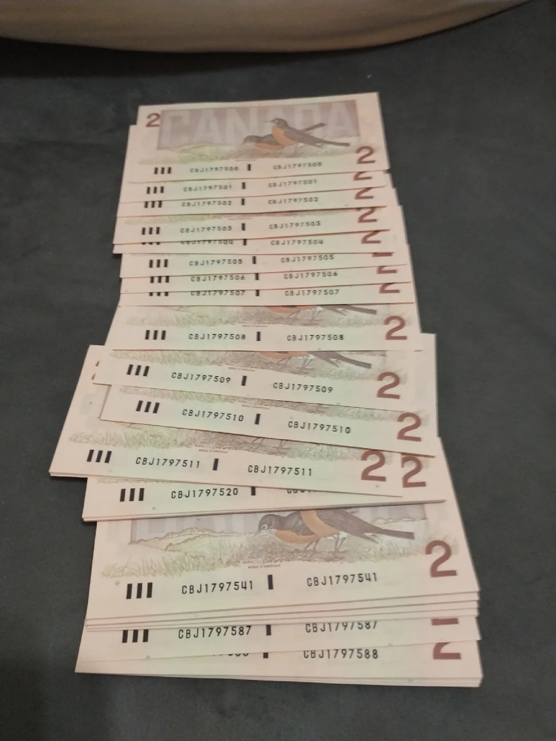 Rare 100 Canada 1986 uncirc. banknotes consecutive serial #s image indicator(6)