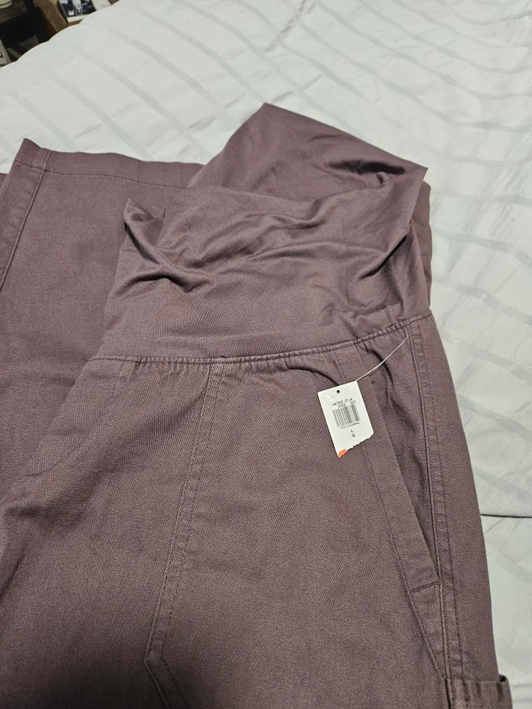 Old Navy Maternity Pants - Size L image indicator(2)
