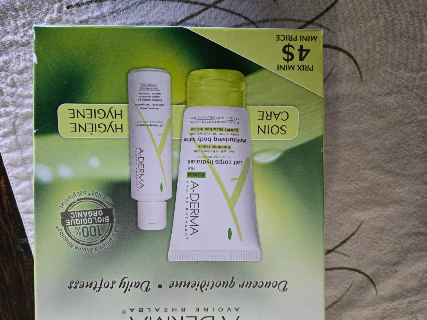 A-Derma Travel Size Set - Moisturizing Body Lotion & Foaming Gel