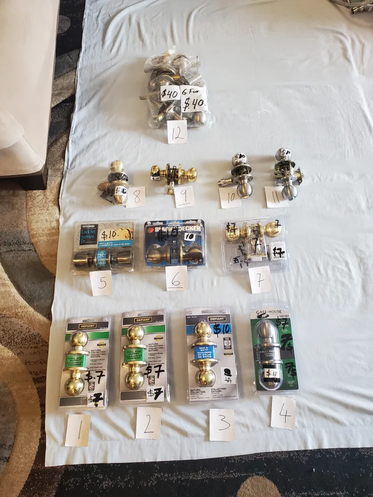Variety of Shower Heads and Door Knobs - All $150! thumbnail