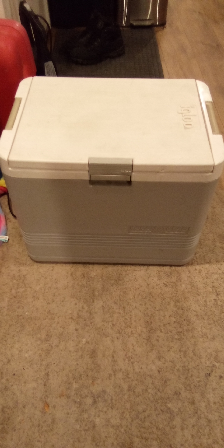 Igloo Electric Cooler with Charger - photo 4