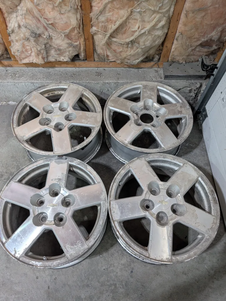 (4)-16 Inch Chevrolet Equinox Alloy Rims/TPMS Off 2007 Equinox thumbnail