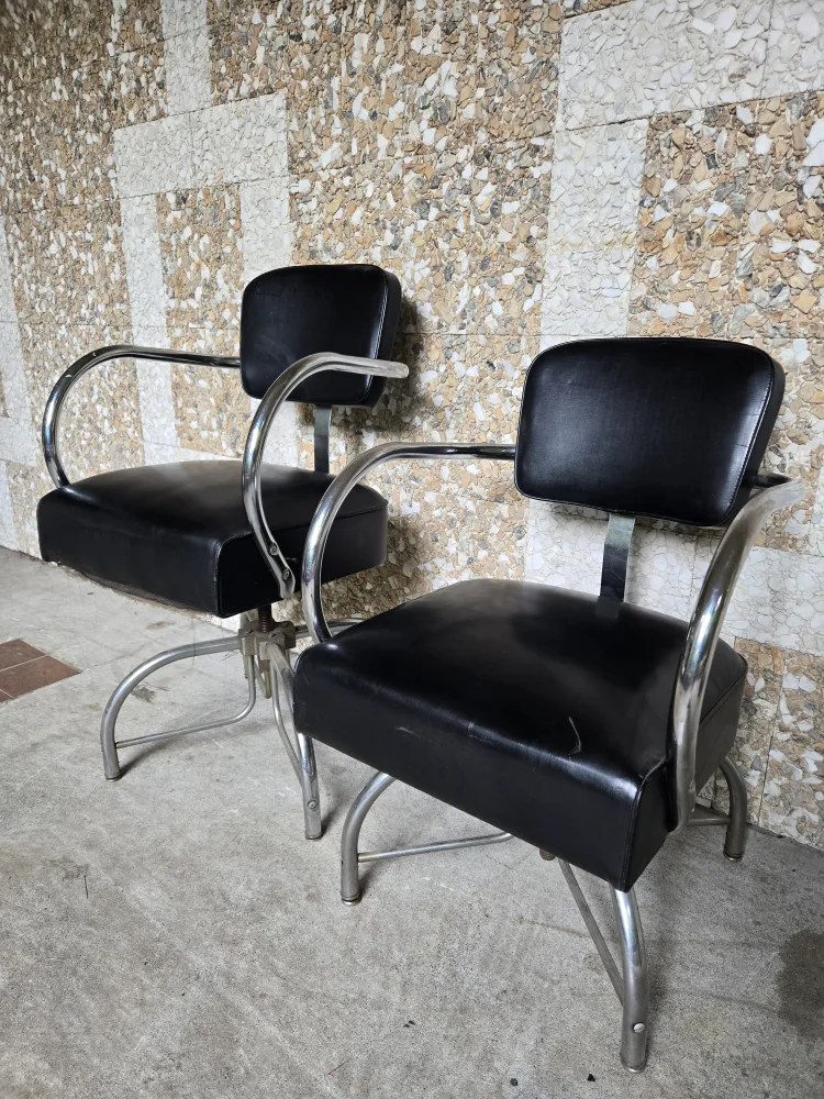 Arm chair thumbnail