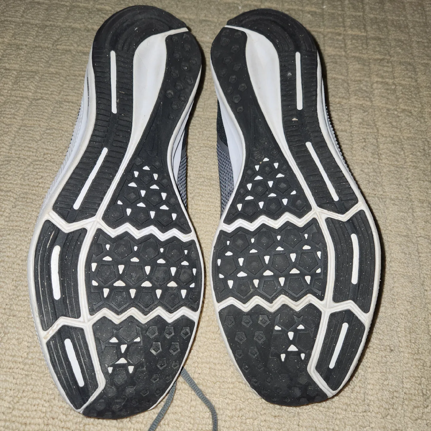 Nike Downshifter 9 Grey/Green US 14 image indicator(4)