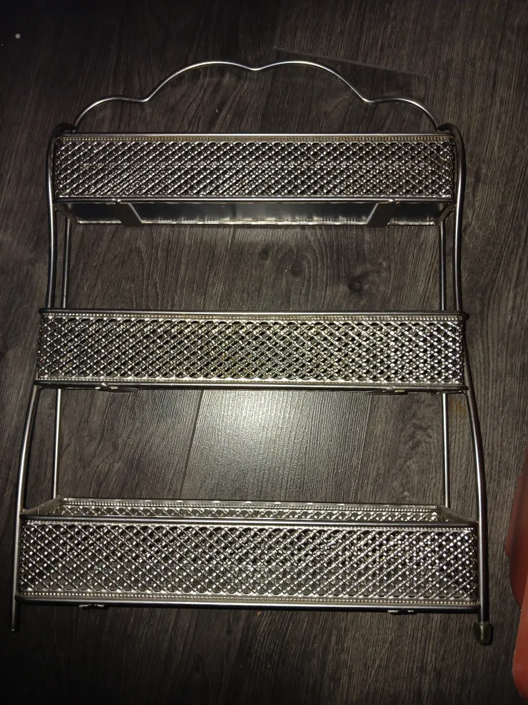 Three-Tier Metal Wire Basket Shelf image indicator(2)