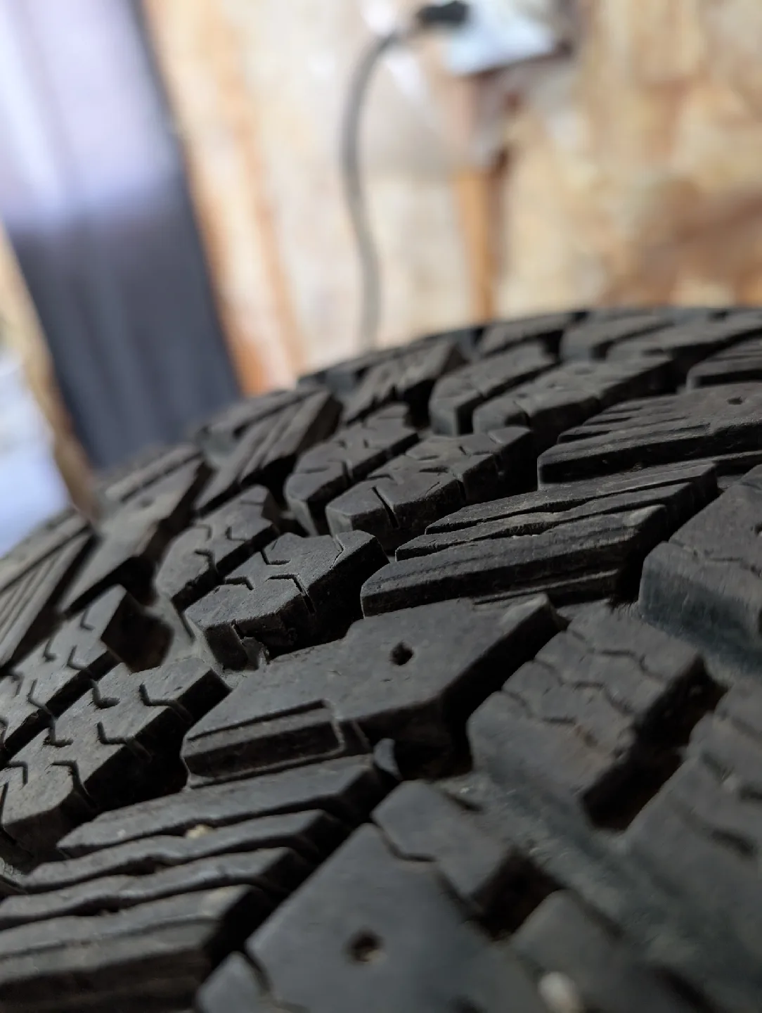 (4)-205/65R15 Winter Tires On Steel Rims Off 2017 Kia Forte image indicator(6)