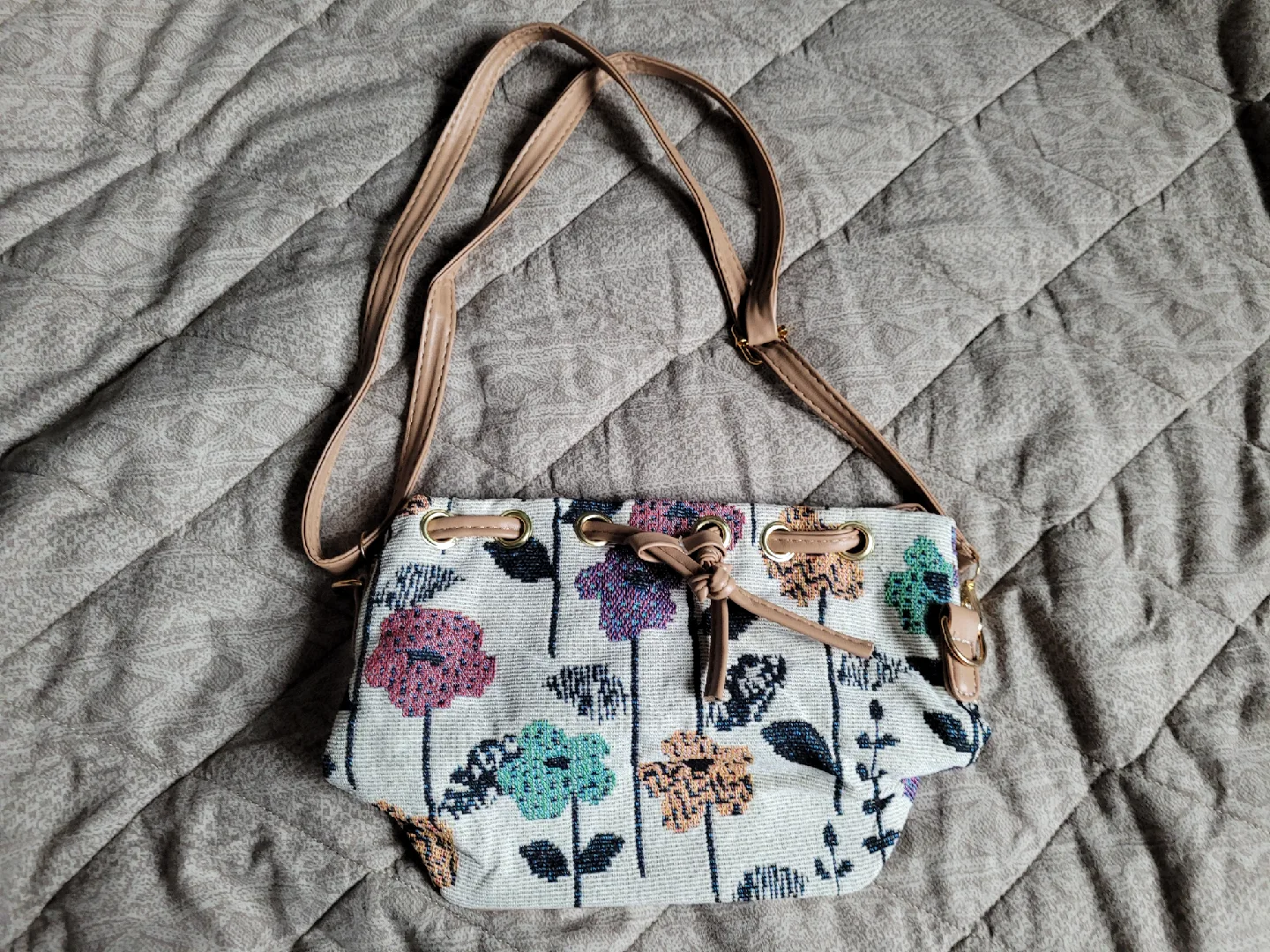 🥕 Women's Drawstring Clutch Bag thumbnail