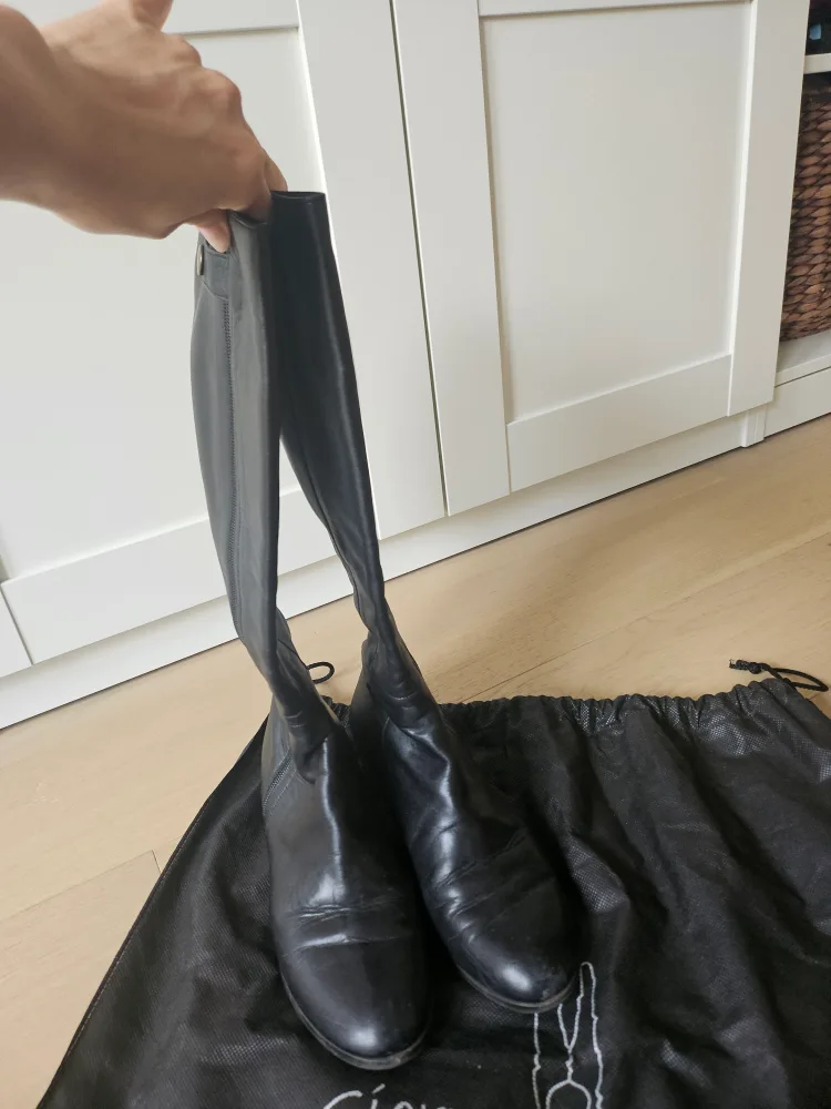 Giorno Venti Black Leather Knee High Boots image indicator(3)