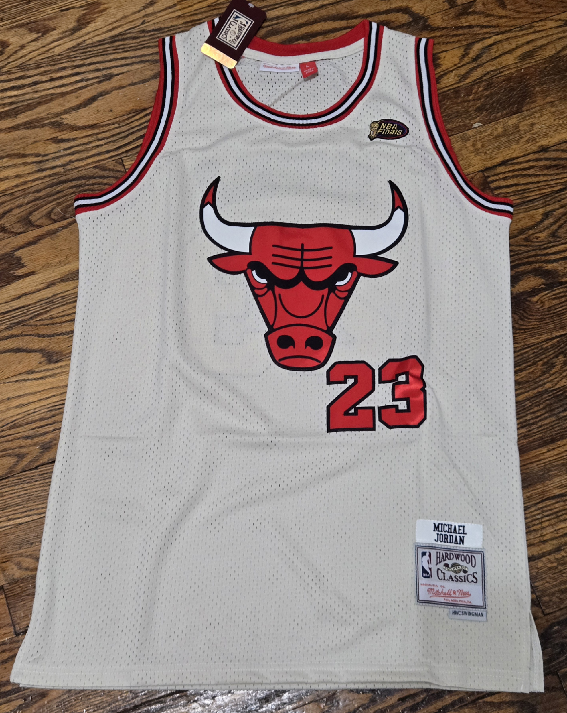 Michael Jordan Bulls Jersey M AND LG