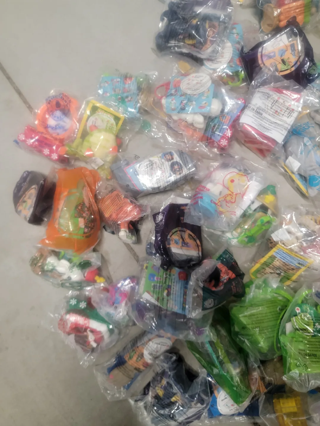 McDonald's Happy Meal Toys 2017-18 - Assorted Collection image indicator(4)