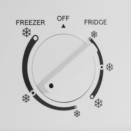 Hisense White Compact Refrigerator - photo 2