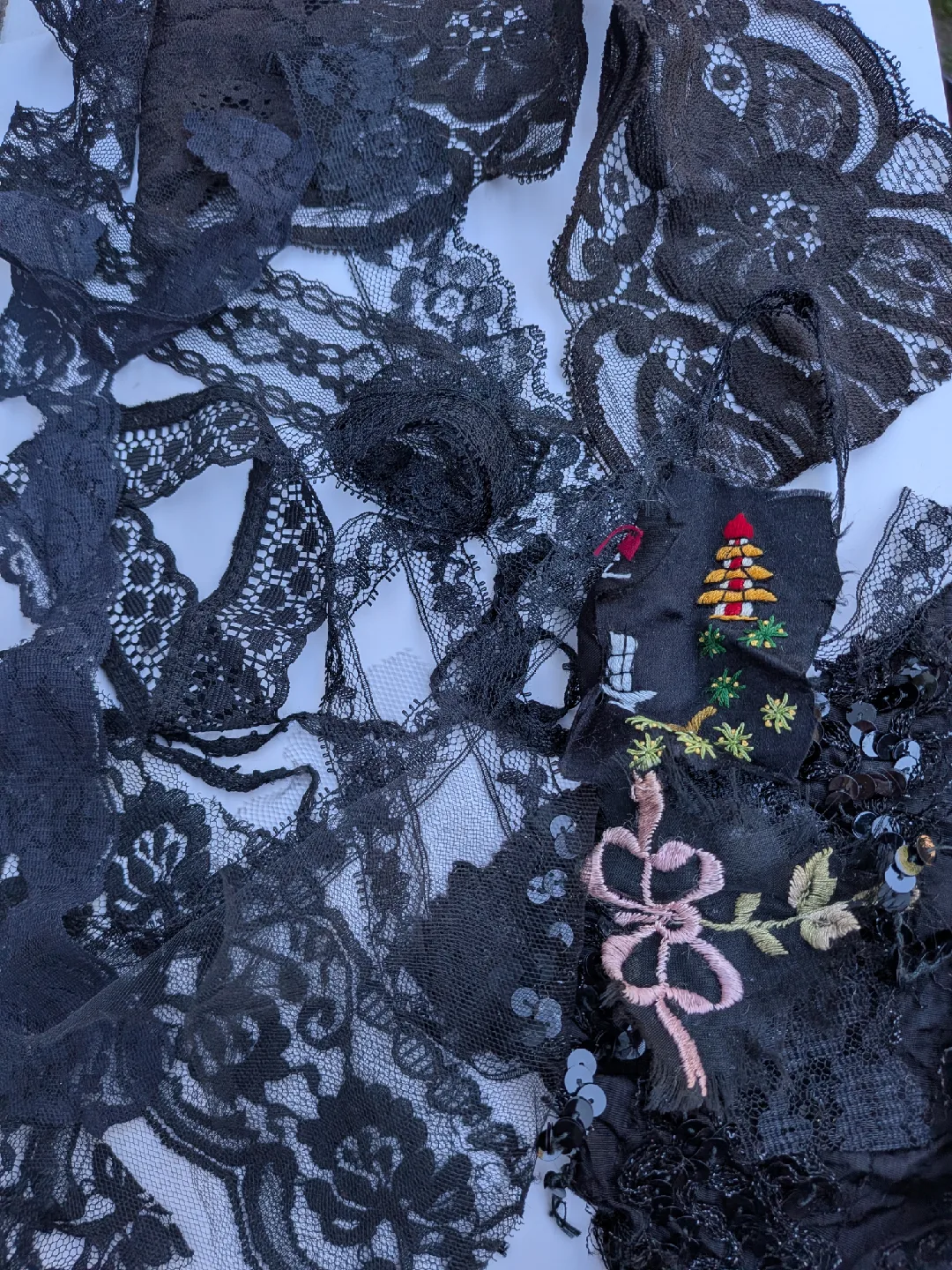 Vintage Black Lace Trim Assortment thumbnail