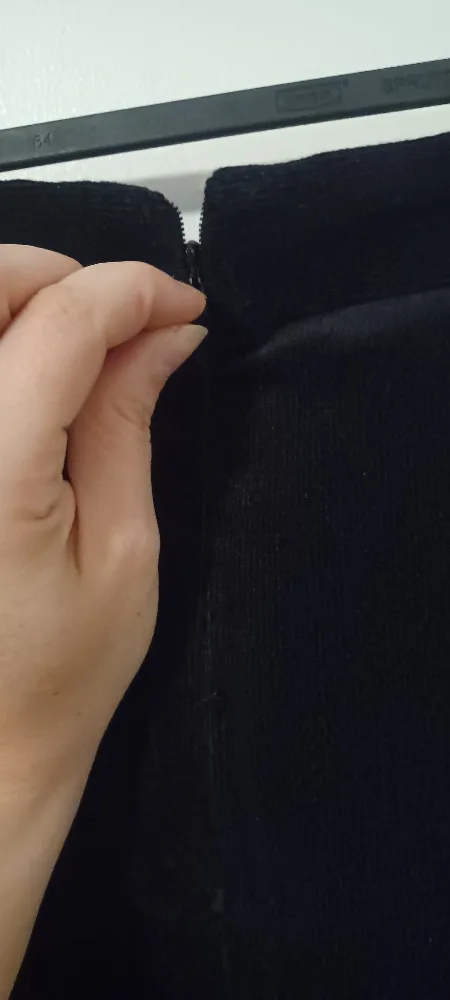 Premiere Collection Black Corduroy Skirt - Size 14 image indicator(4)