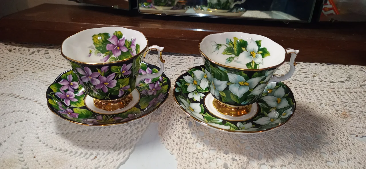 Royal Albert Provincial Flowers Teacup & Saucer Set thumbnail