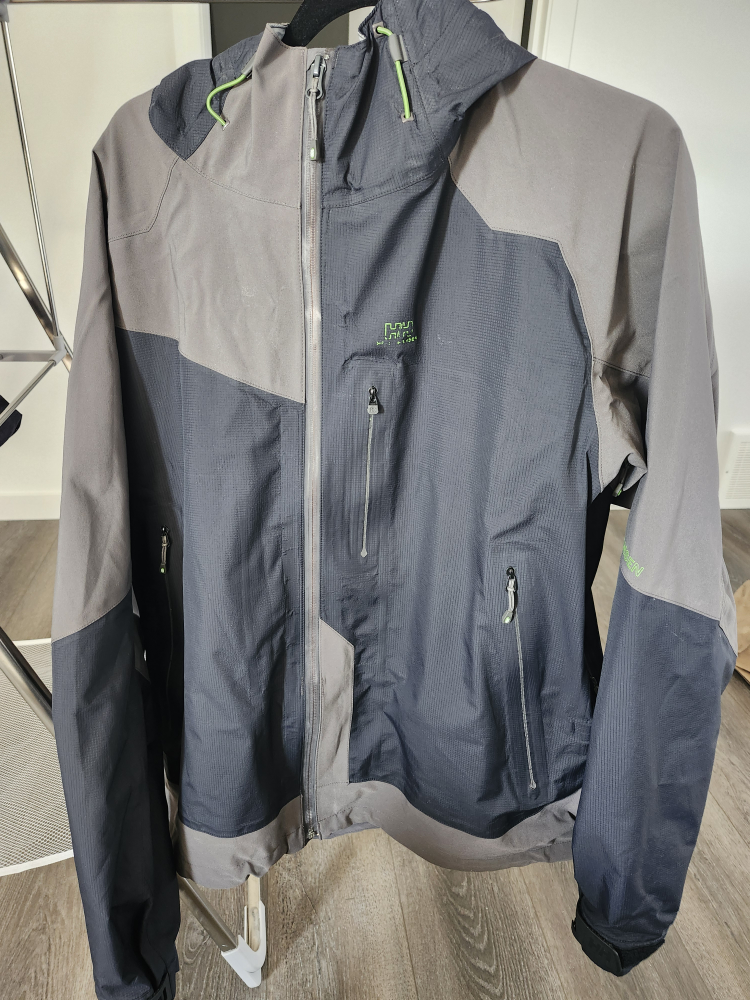 Helly Hansen Jacket - Large size