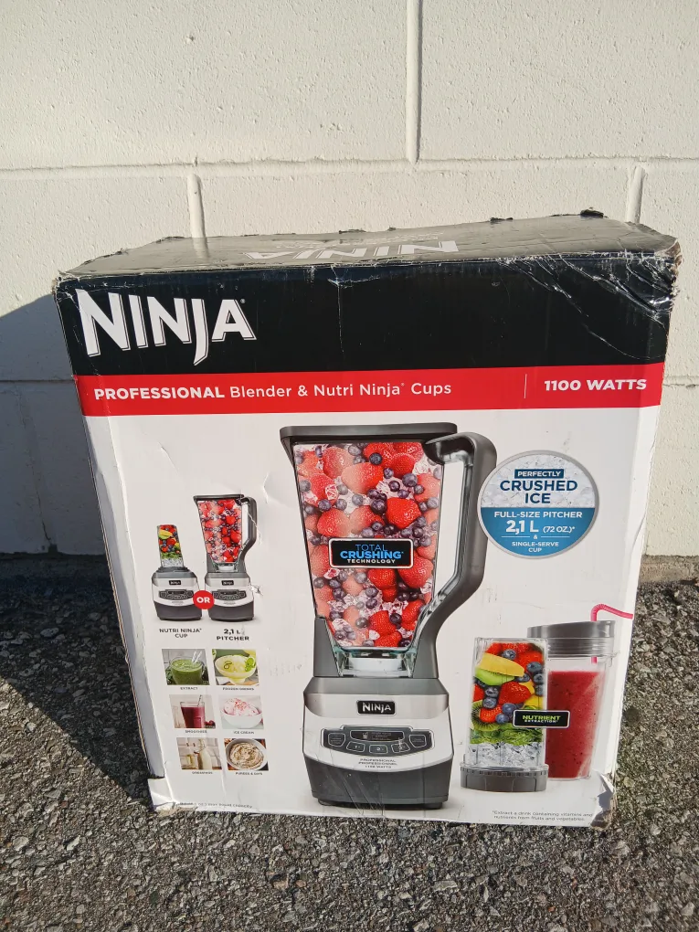 Ninja Professional Blender BL660C(Never Used) thumbnail
