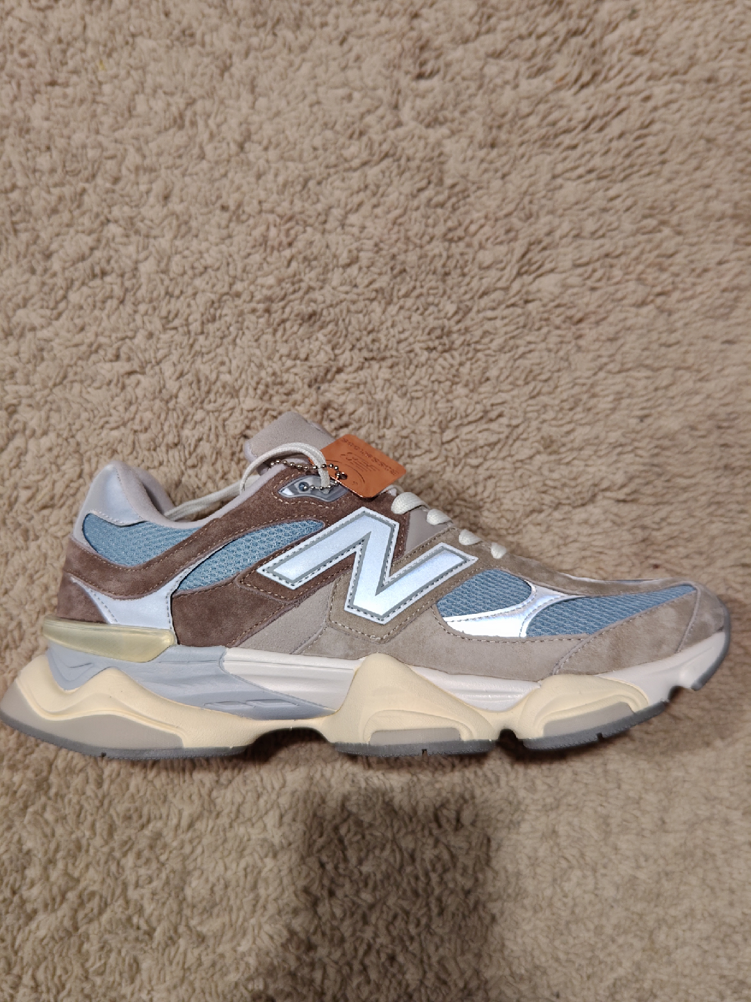 New Balance 9060 Sneakers - Blue/Brown