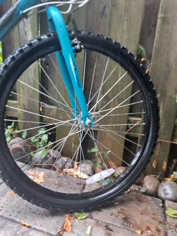 Movelo 24 Aluminum Mountain Bike - Blue image indicator(3)