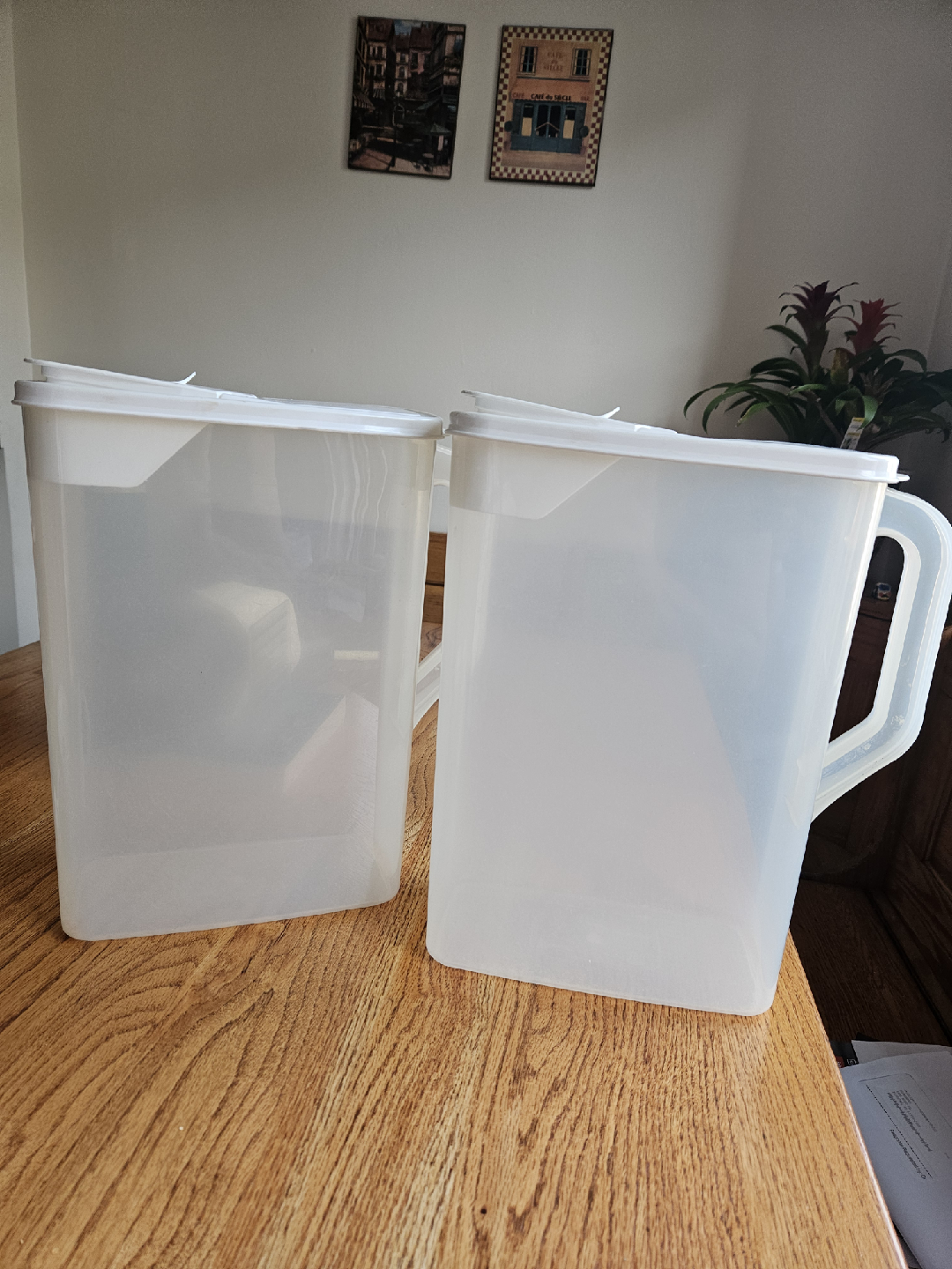 Rubbermaid cereal containers - photo 2