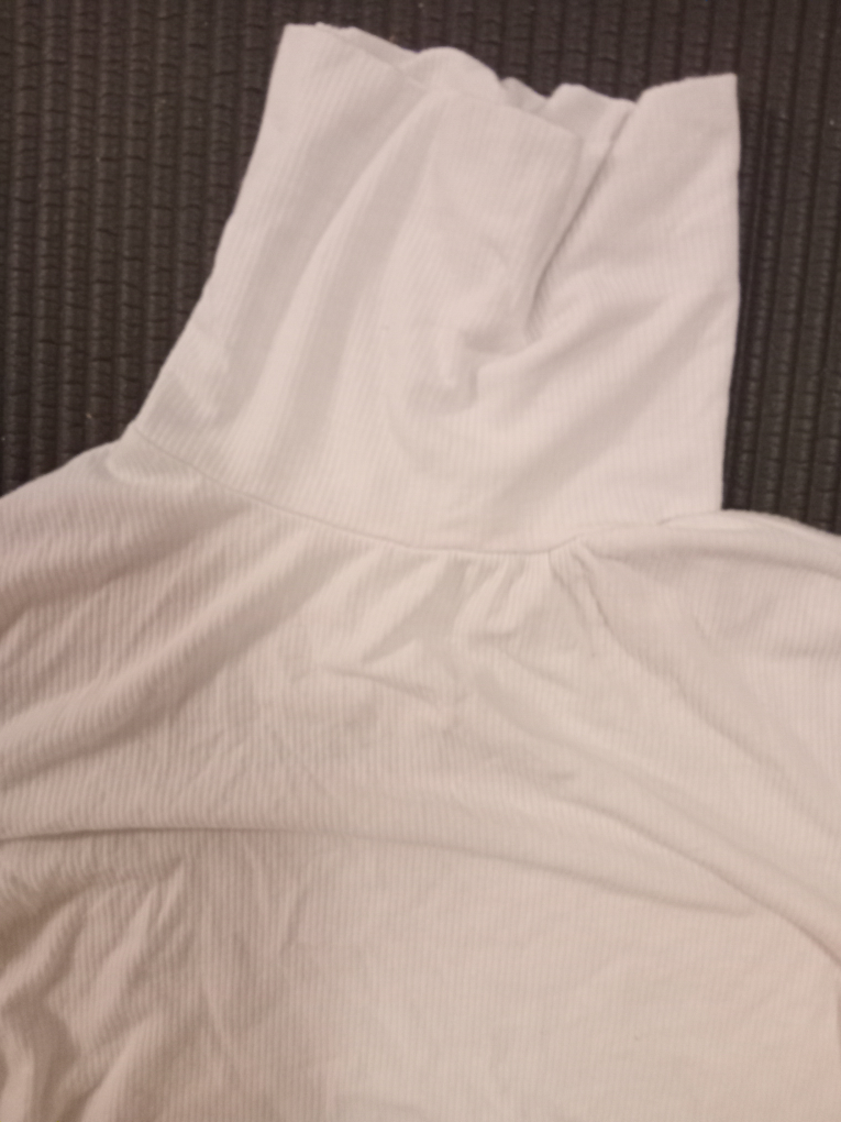Active USA White Turtleneck - Size L - photo 2