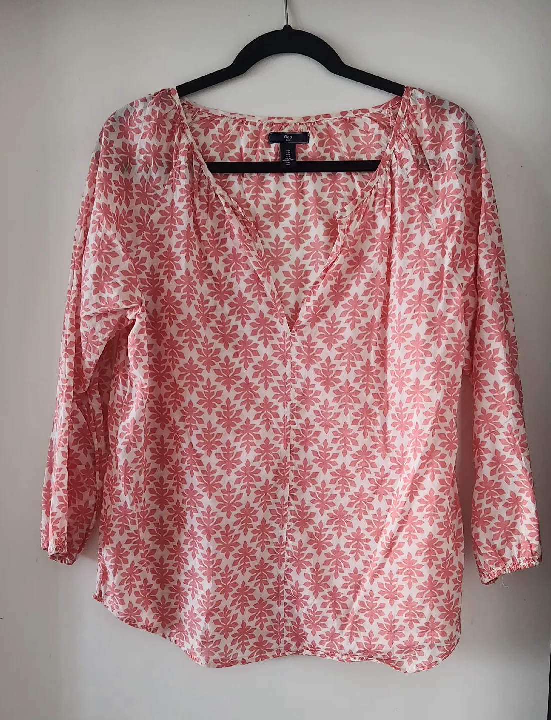 Gap Pink Floral Blouse - Size M image indicator(10)