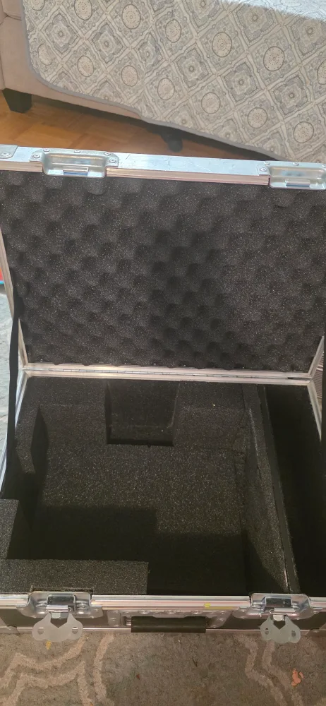 Engineered Case Manufacturers Case image indicator(3)