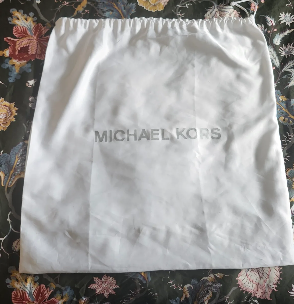 Michael Kors Satchel Purse Set image indicator(10)