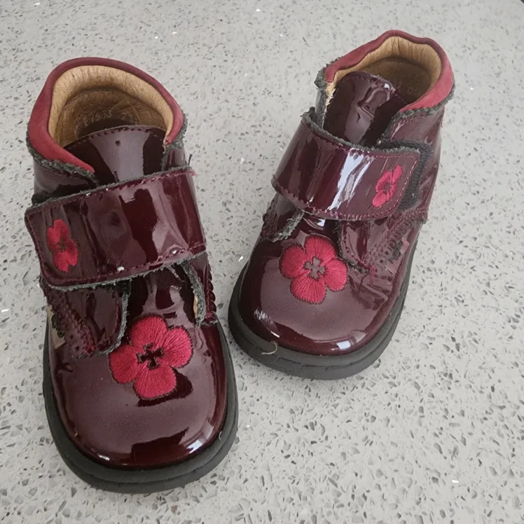 Black & Burgundy Patent Leather toddler shoes! image indicator(6)