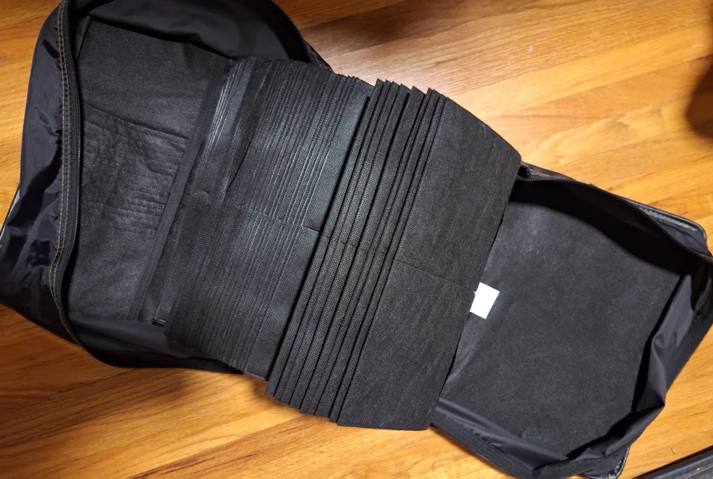 Case Logic Black CD Binder image indicator(4)