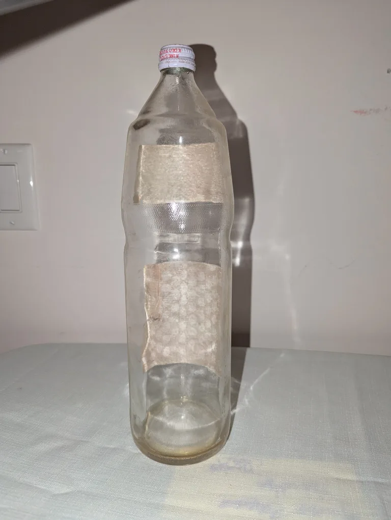 Coca Cola 1970s non Refillable 1.5 Litre Glass Bottle image indicator(2)