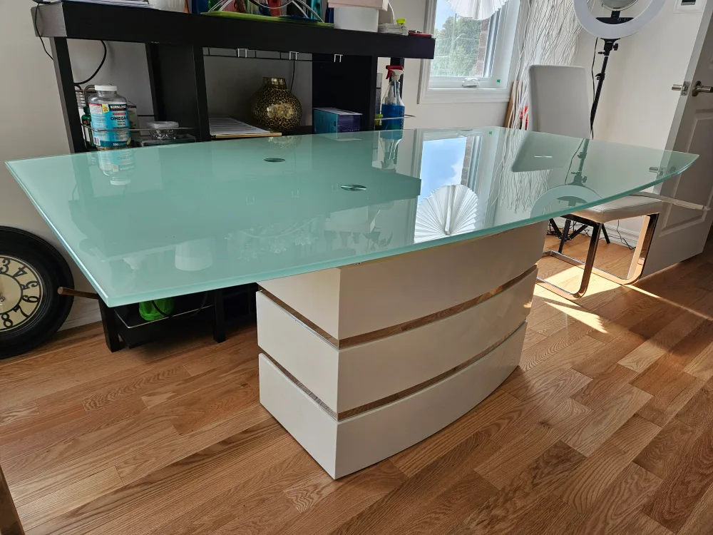 Dining Table with 6 White Chairs image indicator(2)