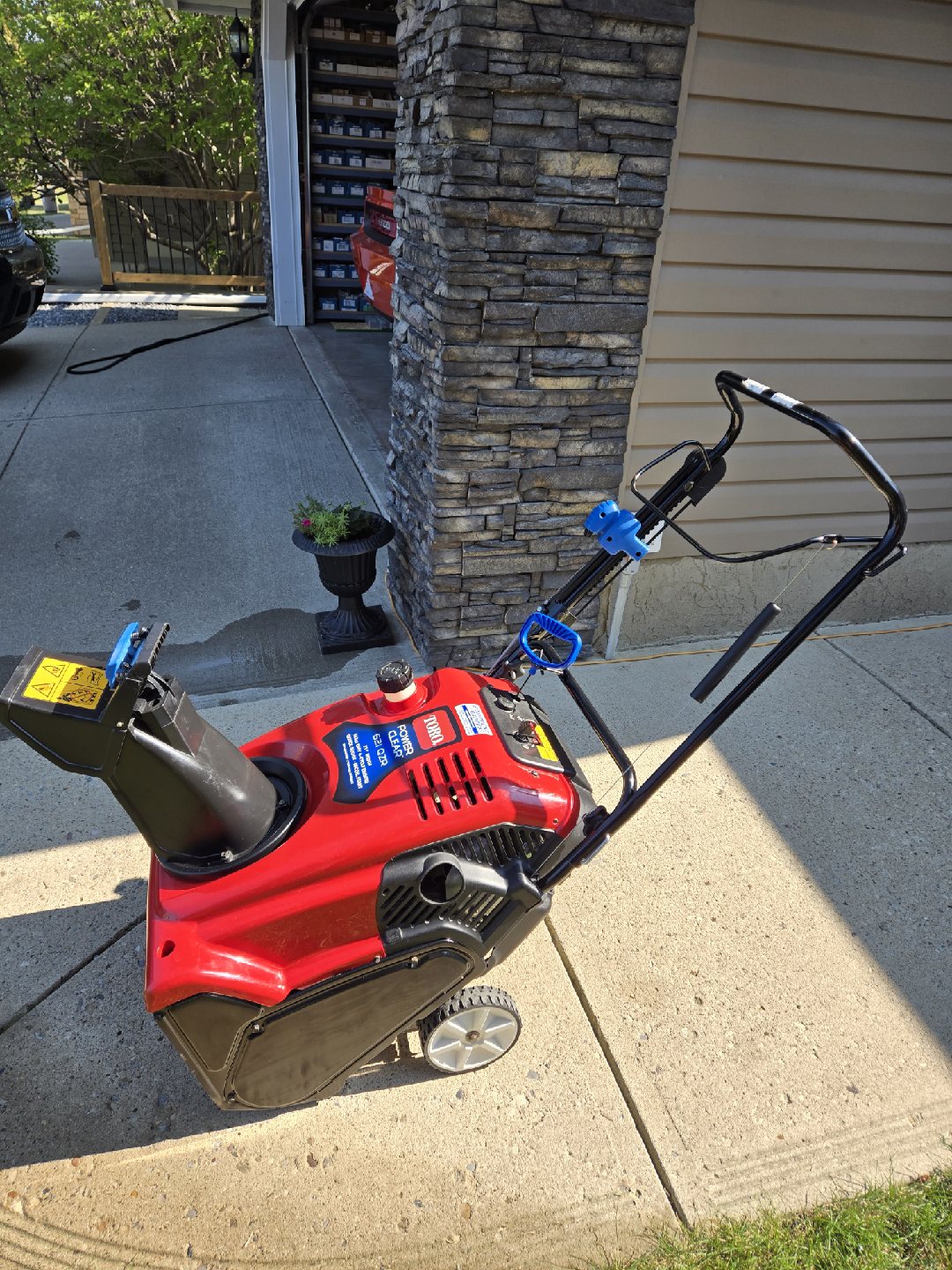 Toro 621 Power Clear Snow Blower