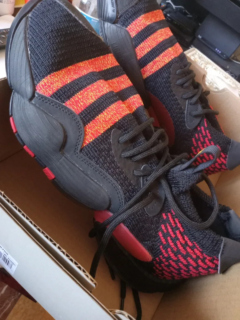 tray young Basketball Shoes image indicator(5)