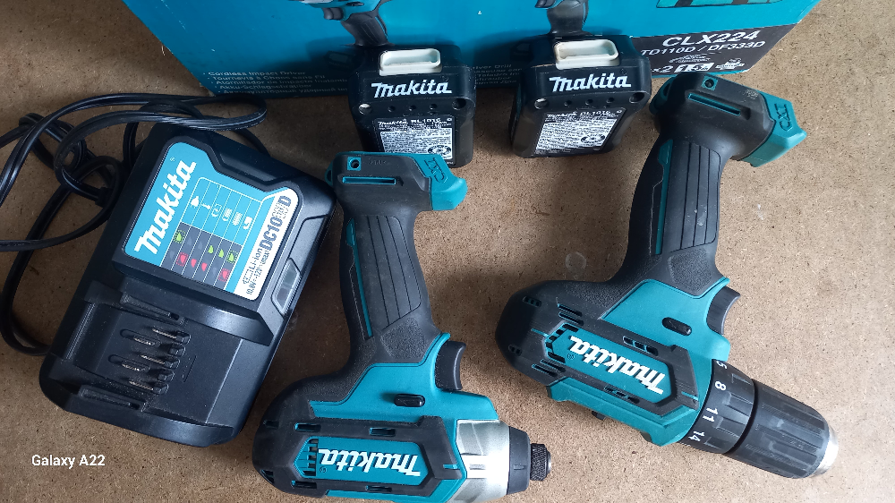NEW Makita (Drill Driver + Impact Driver) - photo 3