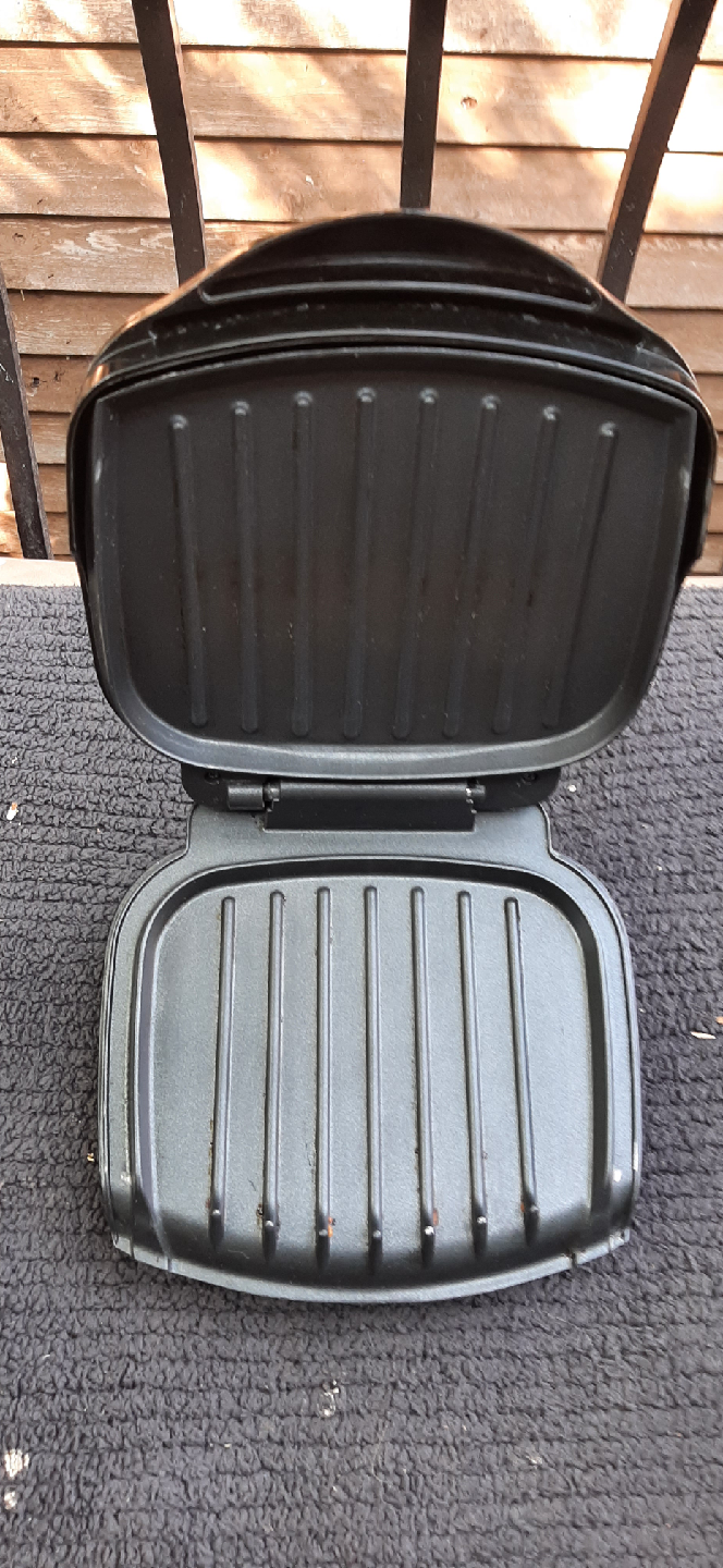 George Foreman Lean Mean Fat Grilling Machine - photo 2