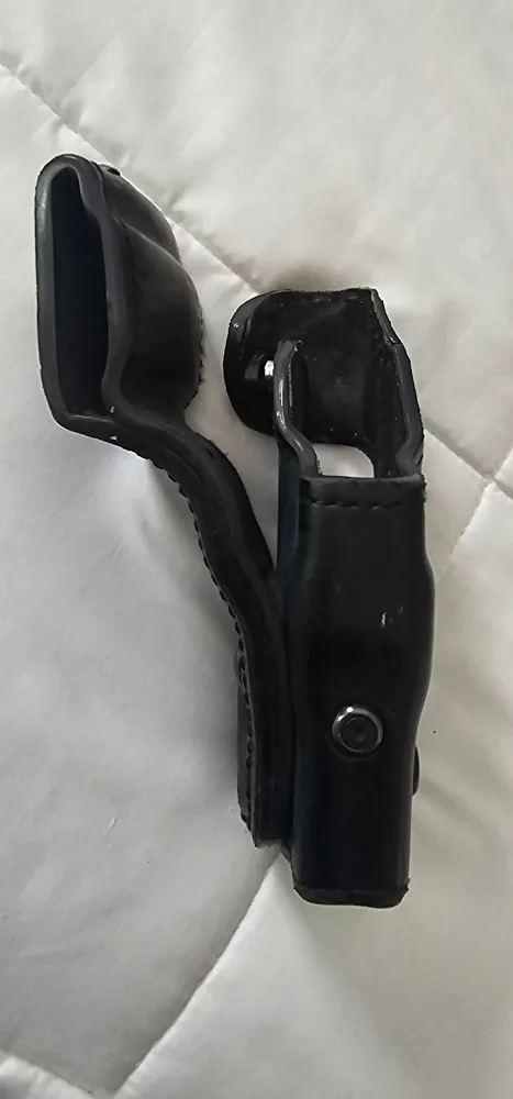 Safariland Glock 19 Holster image indicator(3)