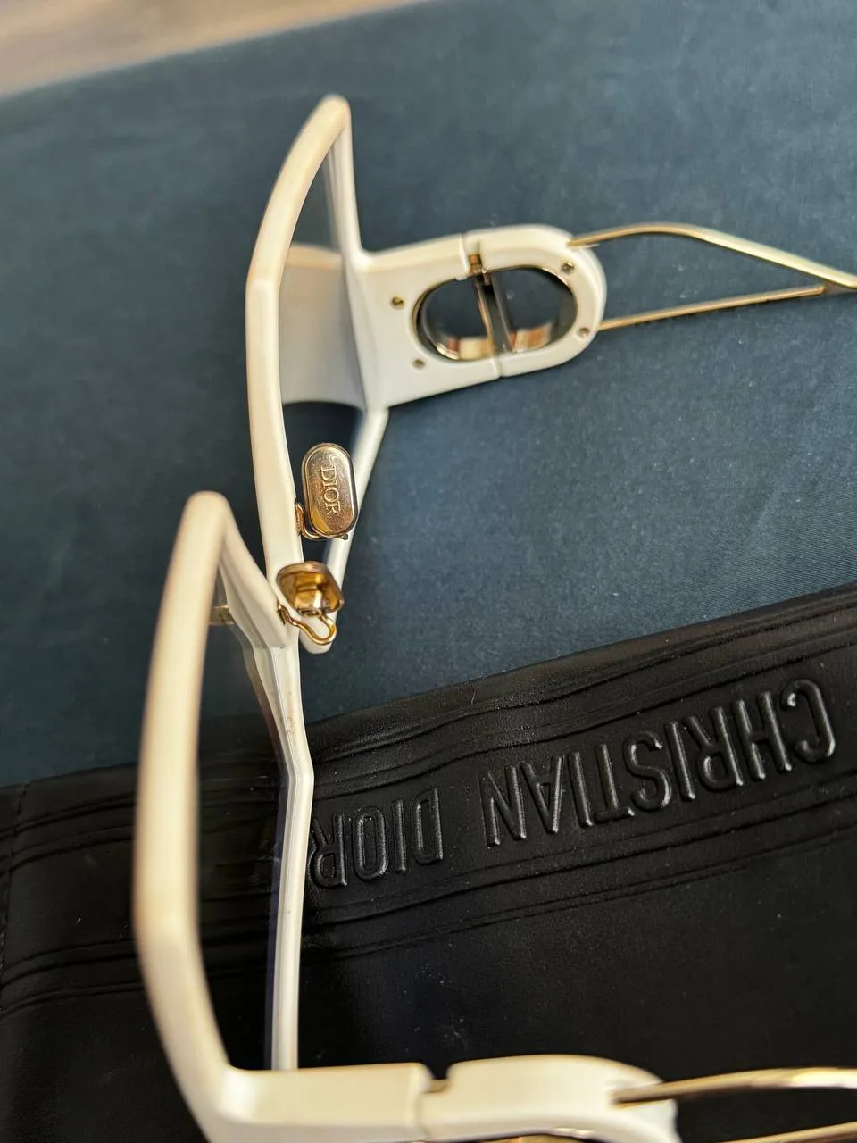 Dior Sunglasses White & Gold image indicator(4)