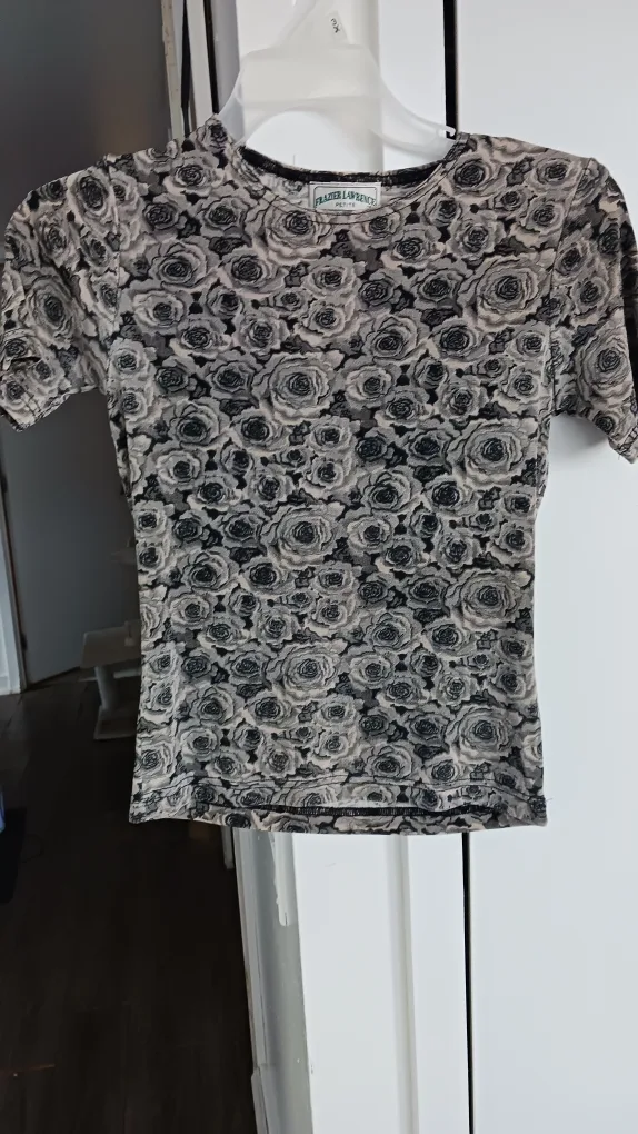Frazier Lawrence Petite Floral Top thumbnail