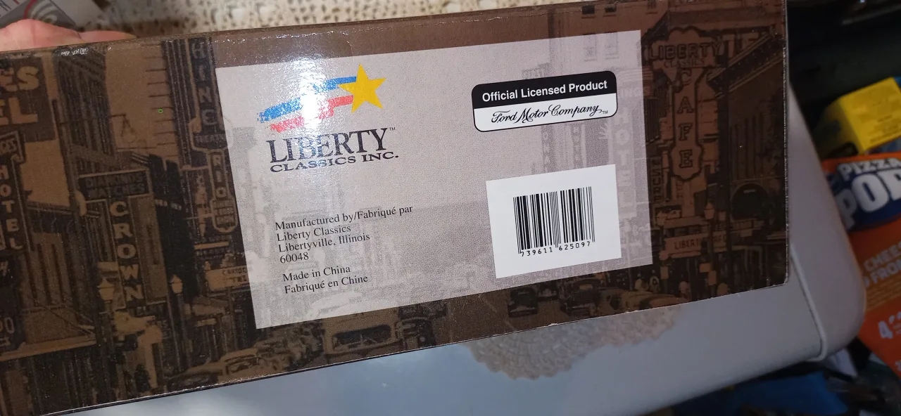 Liberty Classics 1940 Ford & Eaton Van image indicator(8)