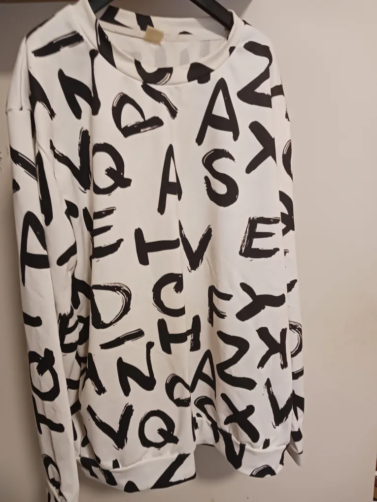 Letter Print Sweatshirt & Pants Set thumbnail