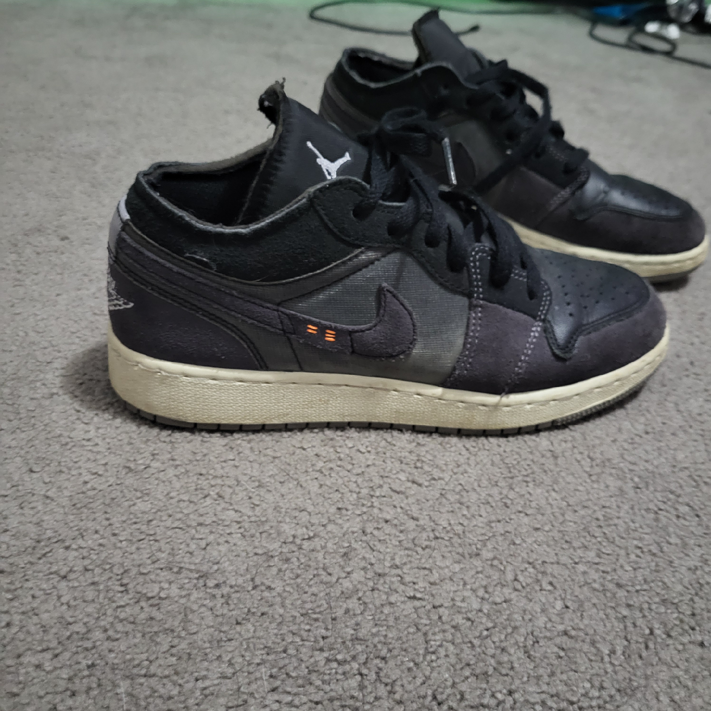 Nike Air Jordan 1 Low SE Craft Black - photo 2