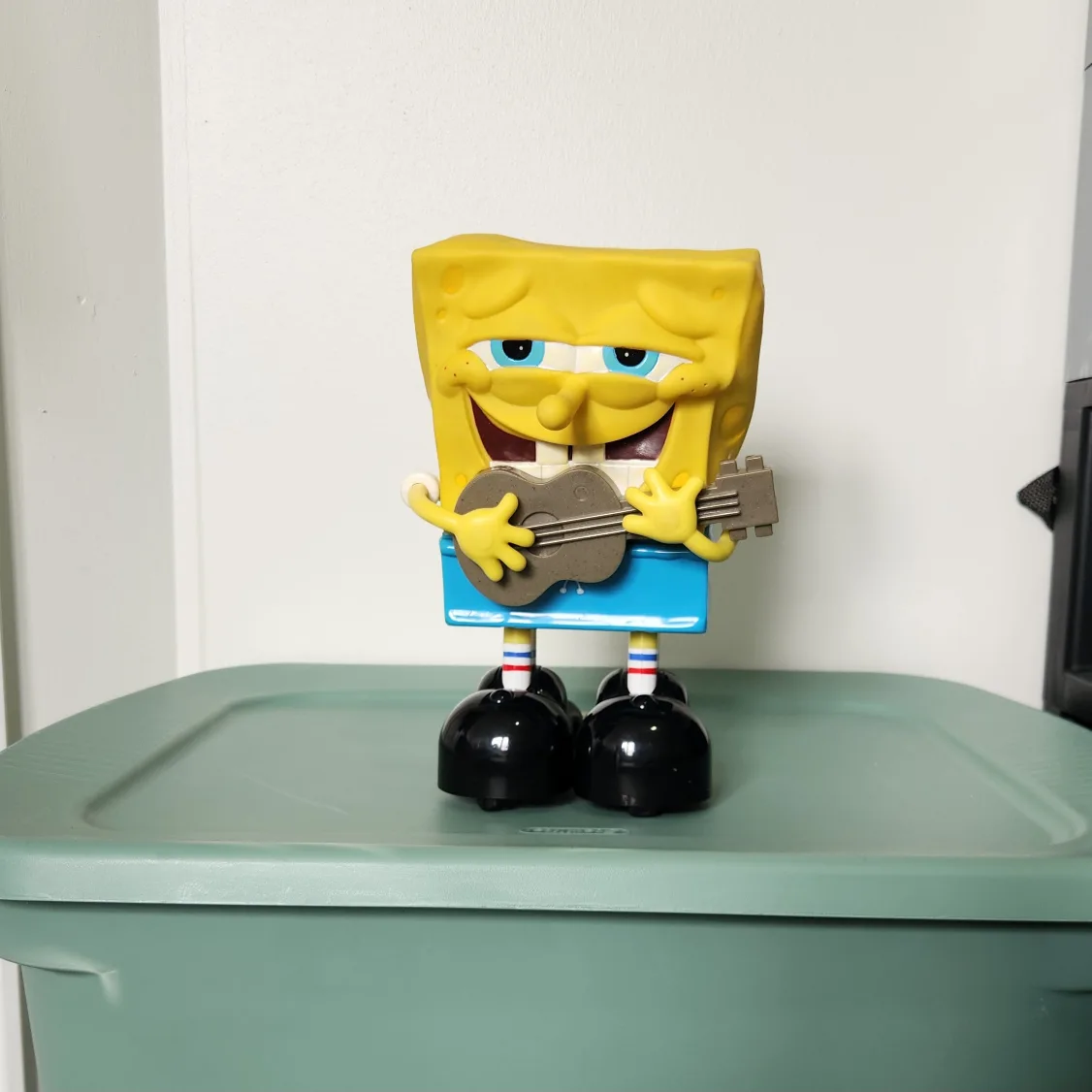Spongebob ripped pants toy 🥕 thumbnail