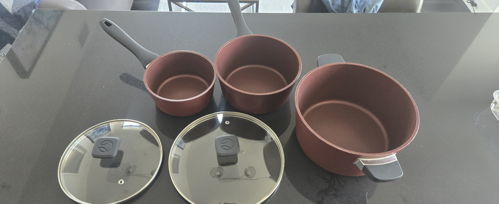 3-Piece Cookware Set with Lids