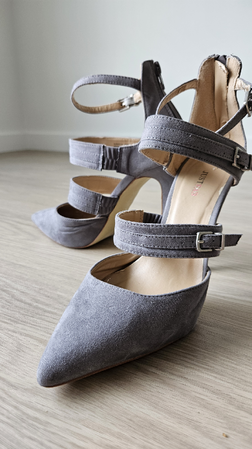 JustFab Grey Heels, Size 8 - photo 2