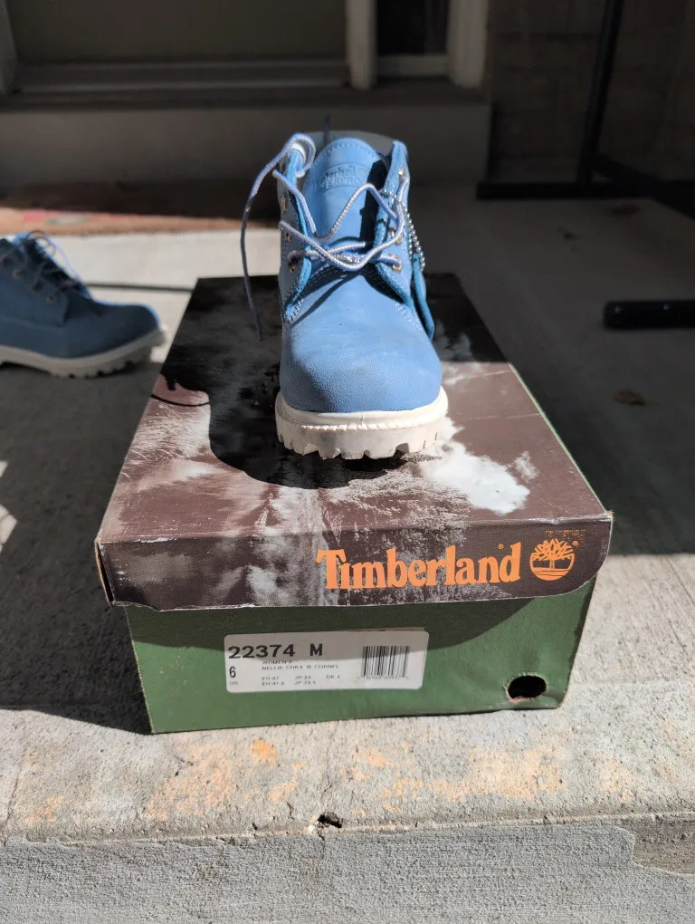Timberland Blue Nellie Chukka Women Size 6. Vintage Style image indicator(2)