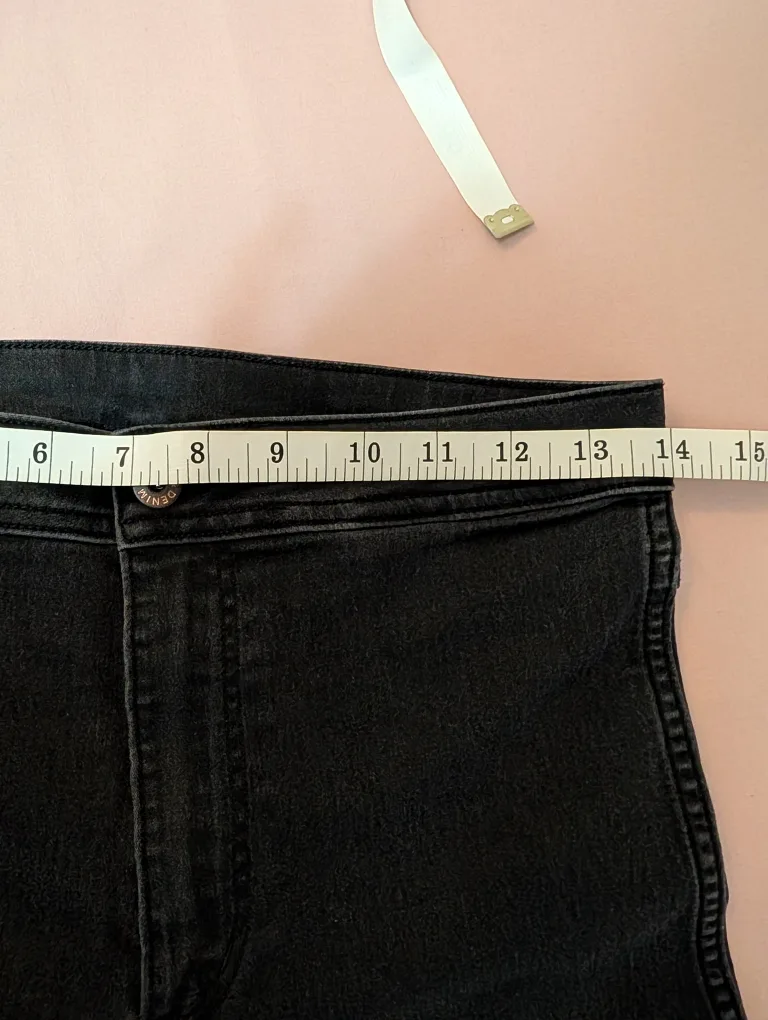 H&M Black Denim Jeans - Size 30 image indicator(4)