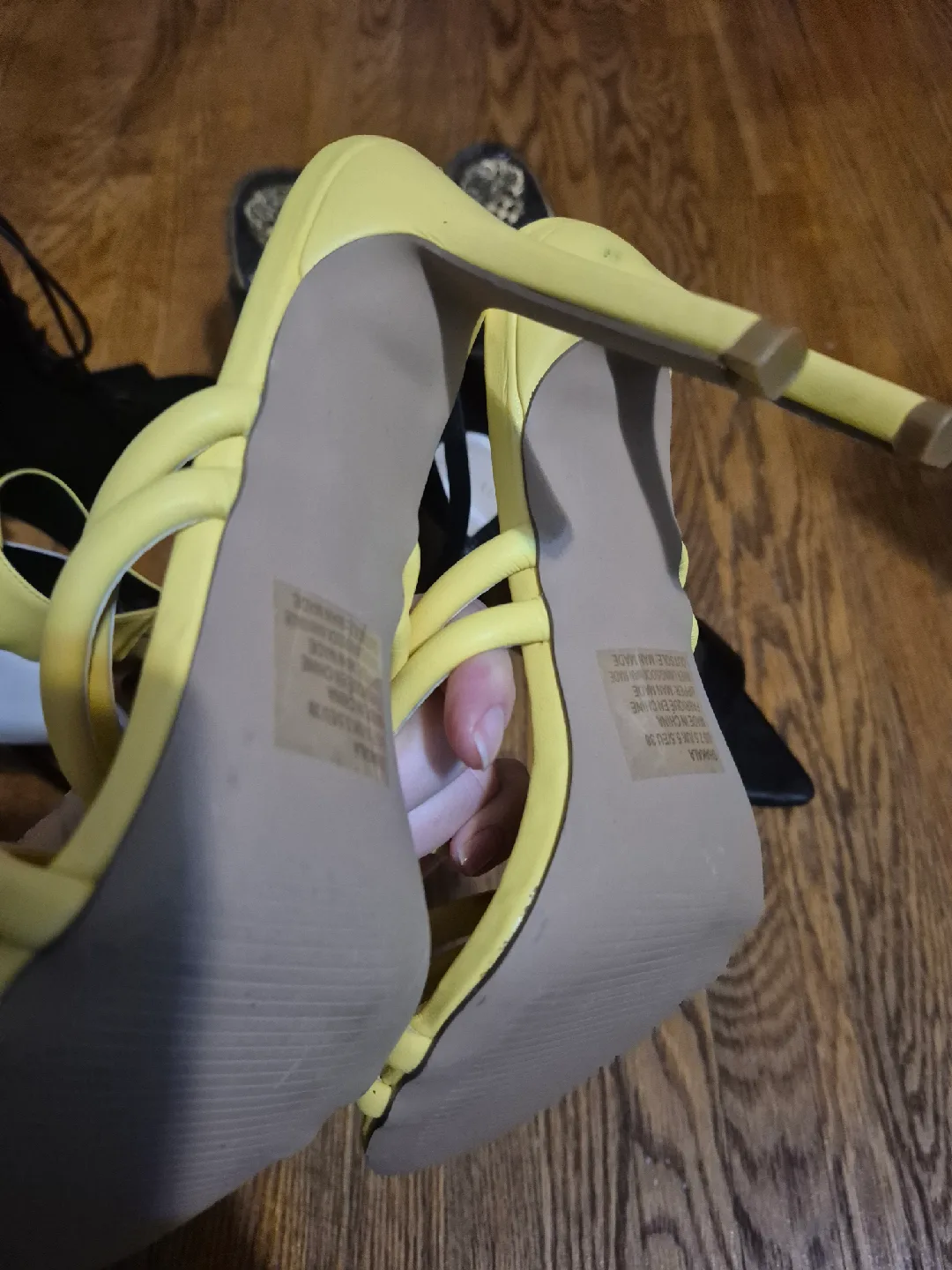 ShoeDazzle Yellow Heels Size 8 image indicator(2)