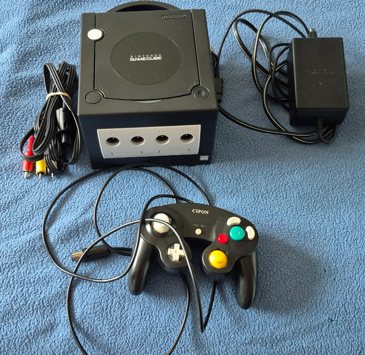 Nintendo GameCube console (Black edition) thumbnail