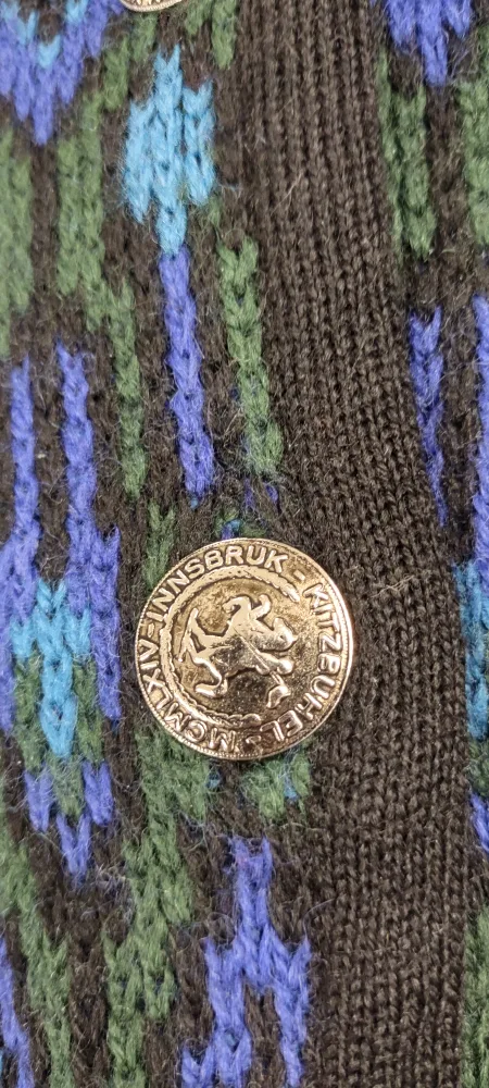 (NEW) Vintage Narvyk Pure Virgin Wool Cardigan image indicator(7)