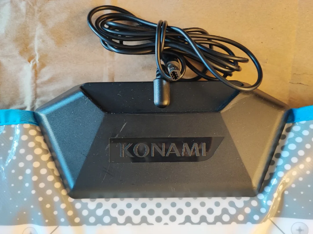 🥕DanceDanceRevolution Hottest Party 3 Wii Dance Pad image indicator(6)